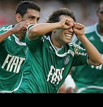 Valdivia faz o 'chororô' provocando o São Paulo — Paulista 2008
